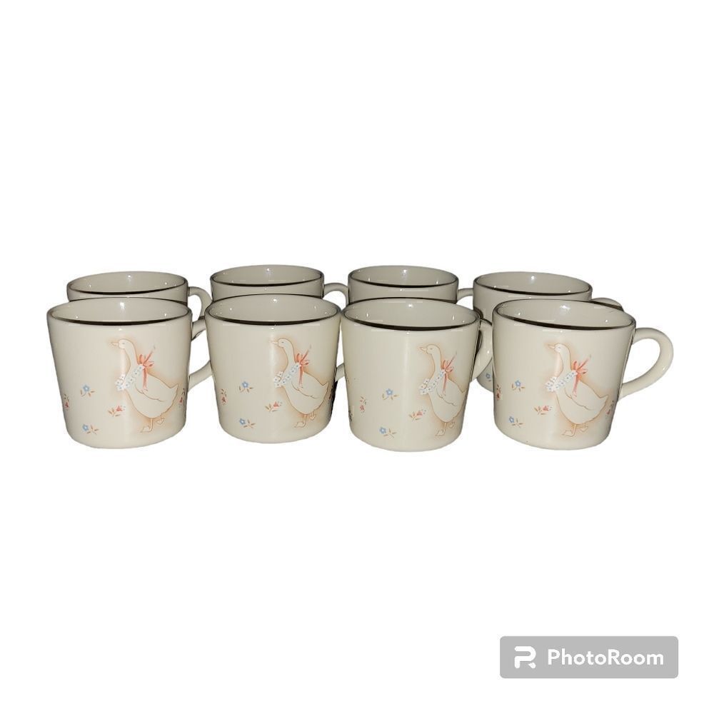 Set of 8 vintage corning promenade County geese goose coffee cup or tea cup.  ^